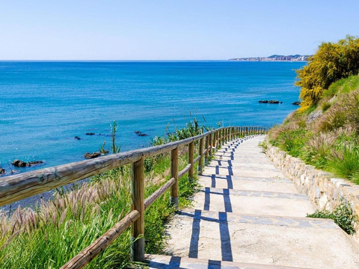 Belvilla By Oyo Estudio Benal Beach Malaga Bagian luar foto