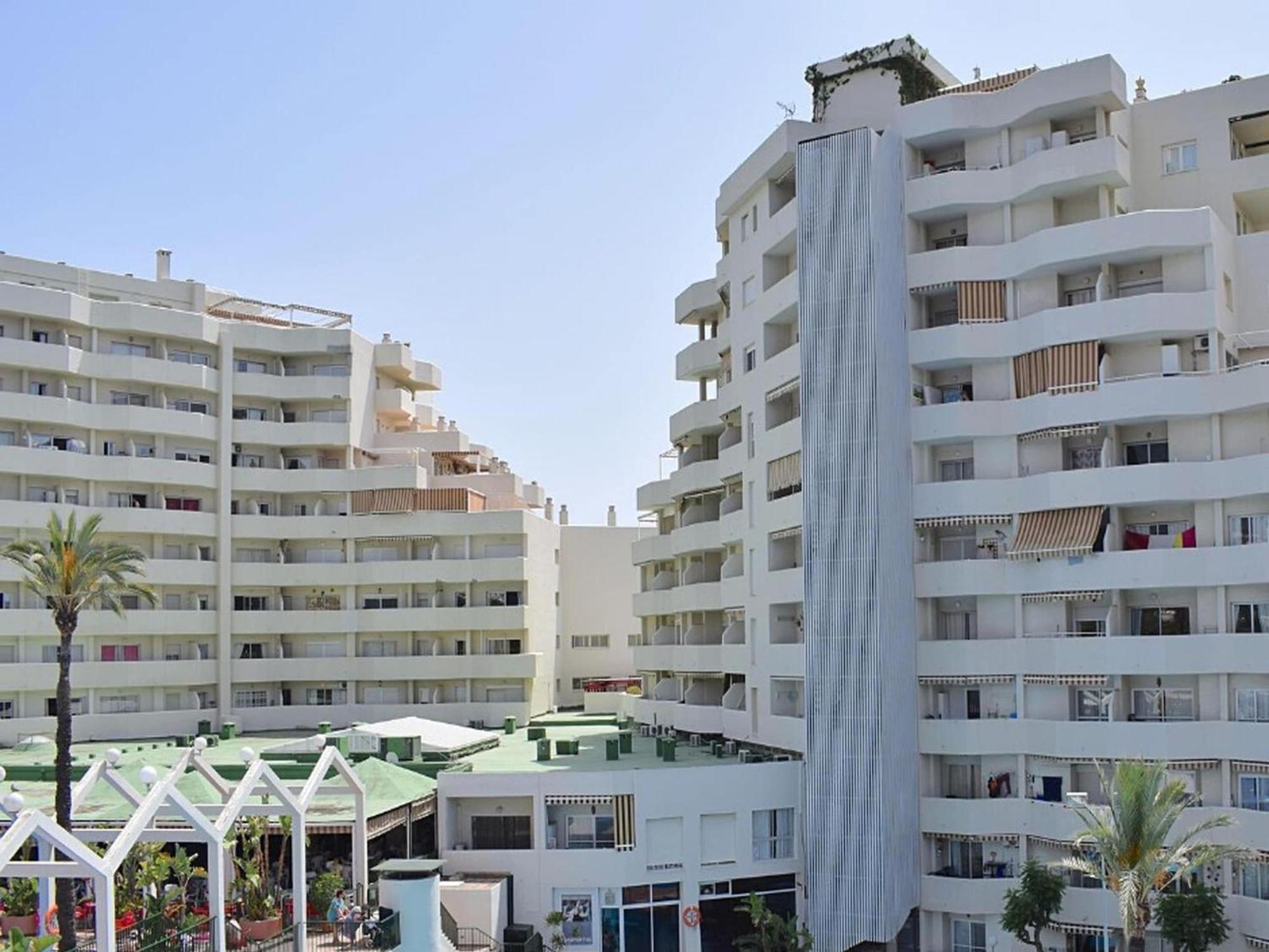 Belvilla By Oyo Estudio Benal Beach Malaga Bagian luar foto