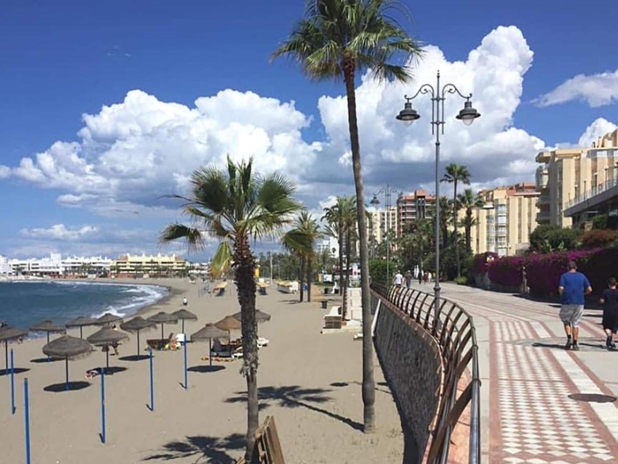 Belvilla By Oyo Estudio Benal Beach Malaga Bagian luar foto