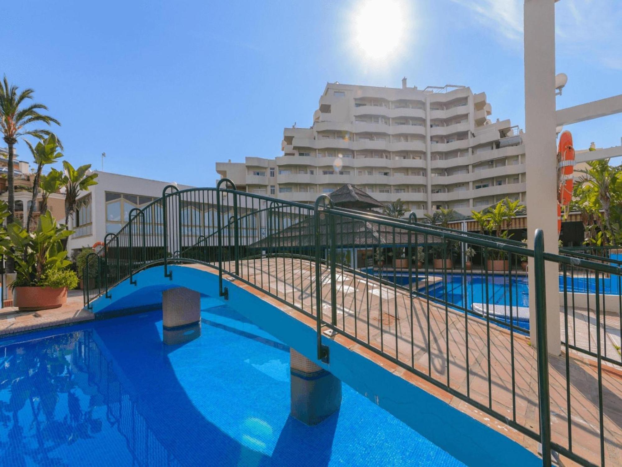 Belvilla By Oyo Estudio Benal Beach Malaga Bagian luar foto